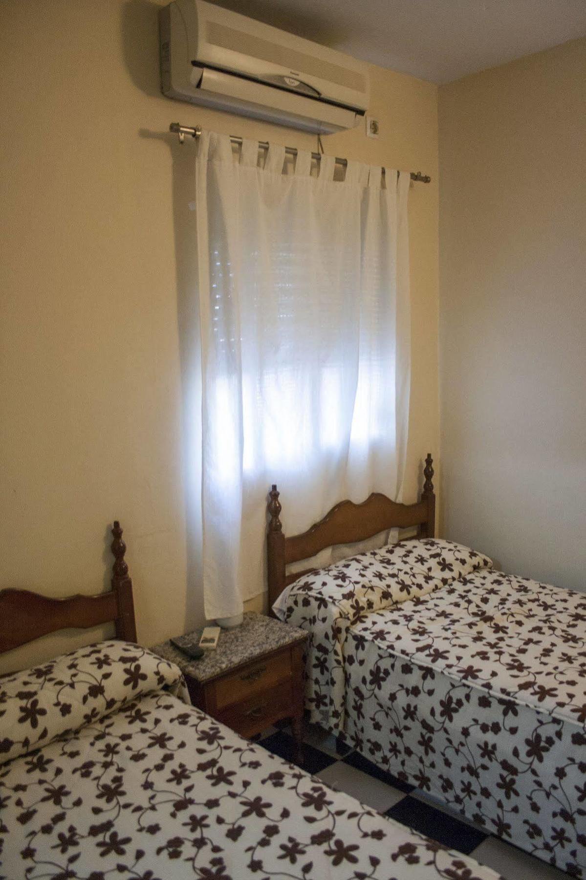 دوس إرماناس Hostal El Emigrante المظهر الخارجي الصورة
